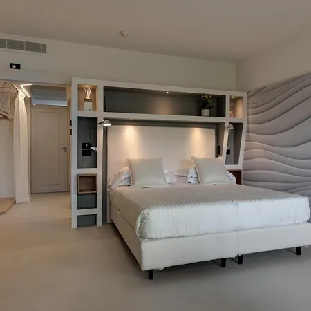 Augustus & Hotel