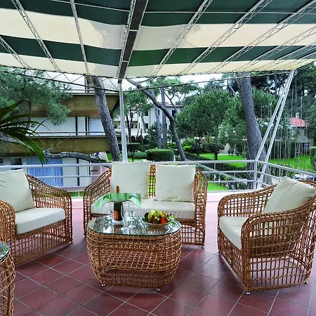 Augustus Hotel&resort Hotel
